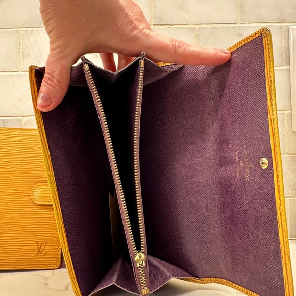 Louis Vuitton Sarah Wallet yellow Epi - Picture 6 of 9